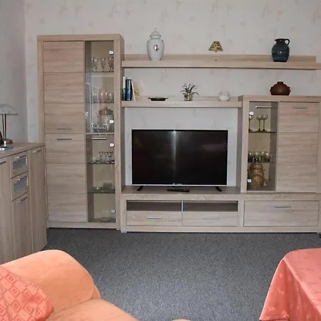Kroeger, Apartmán *